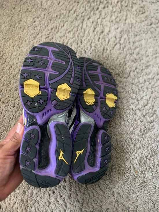 Mizuno Black Athletic Shoe Insole with Logo - Picture 3 of 4